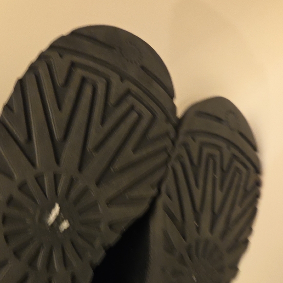 UGG Women's Classic Femme Lace Booties Black - Picture 11 of 12